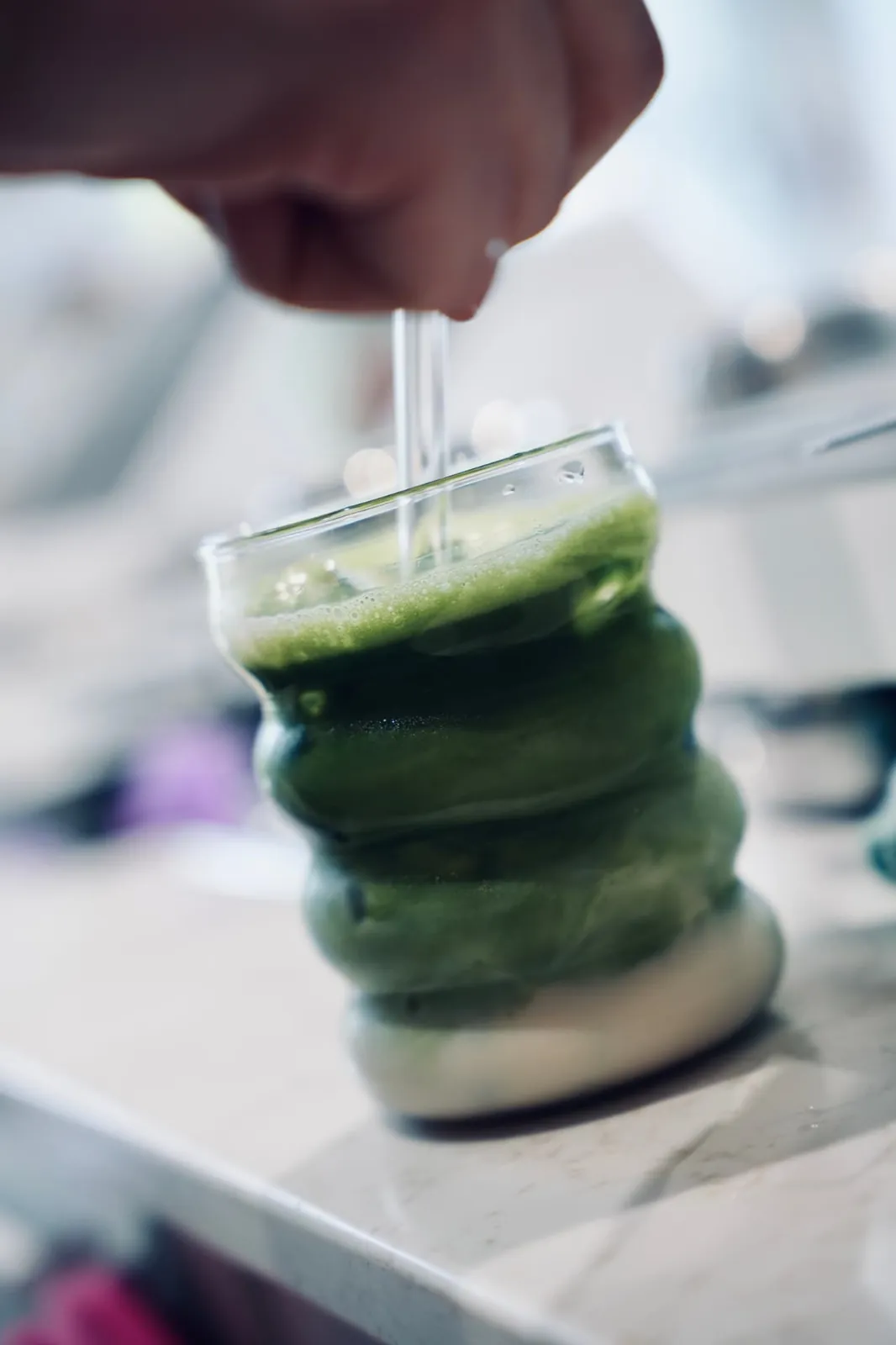 Matcha glacé préparé chez un café partenaire du Club la Panthère