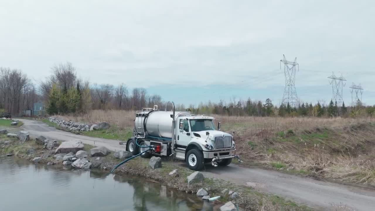 Omega : Fabricant de camions de pompage et de systèmes de filtration, Lévis