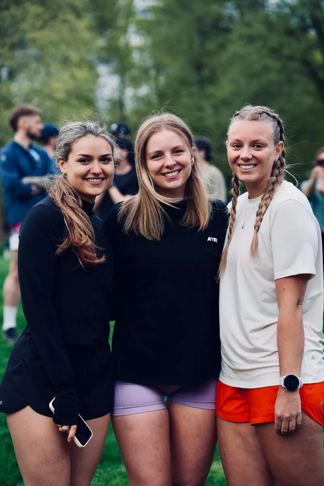 Trois participantes du Club la Panthère après une sortie de course à Québec